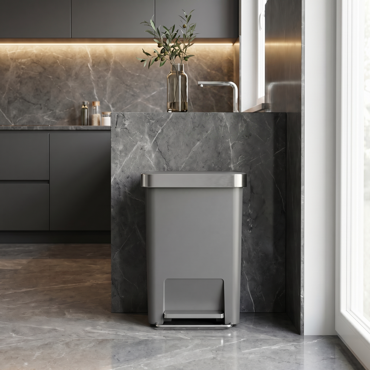 45L Hybrid Step Can